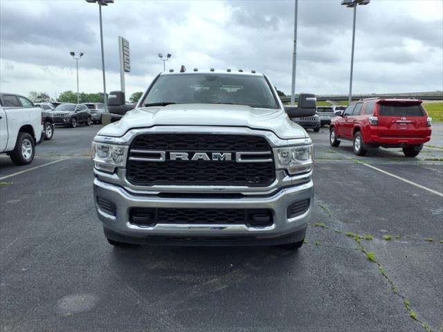 2024 RAM Ram 3500 Chassis Cab RAM 3500 TRADESMAN CREW CAB CHASSIS 4X4 60 CA