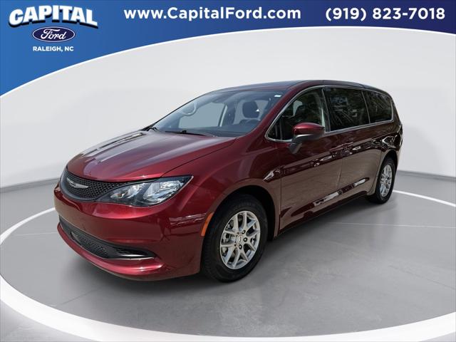 2023 Chrysler Voyager LX