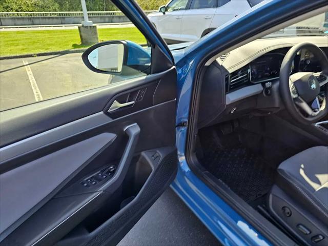 2025 Volkswagen Jetta 1.5T SE