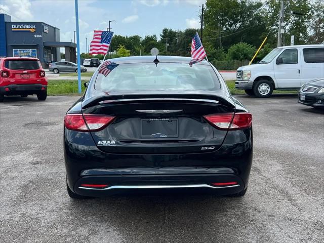 2016 Chrysler 200 Limited