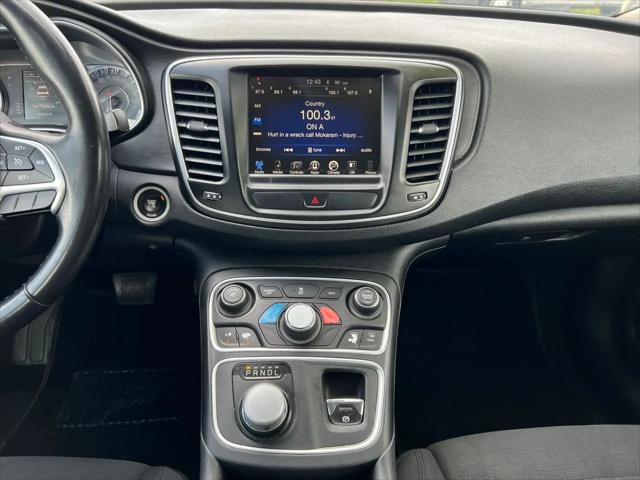 2016 Chrysler 200 Limited