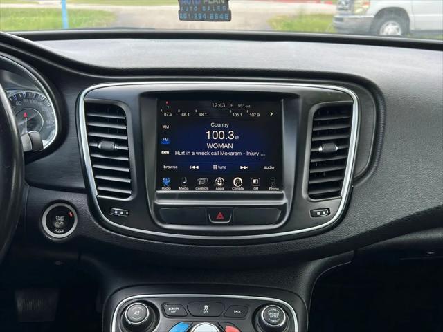 2016 Chrysler 200 Limited