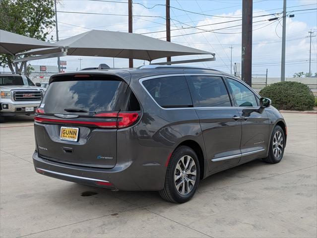 2021 Chrysler Pacifica Hybrid Pinnacle