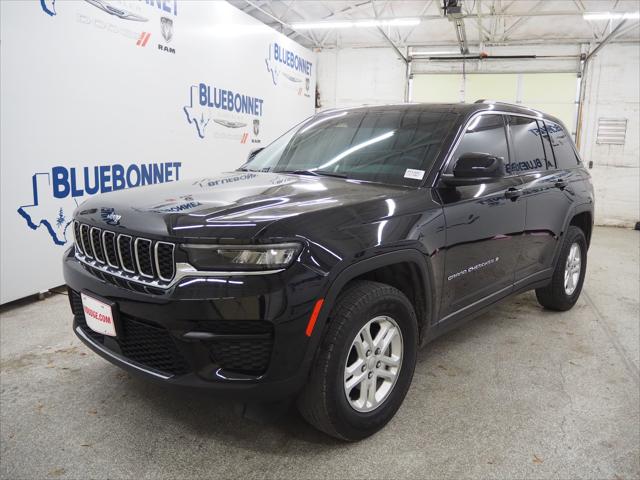 2023 Jeep Grand Cherokee Laredo 4x2