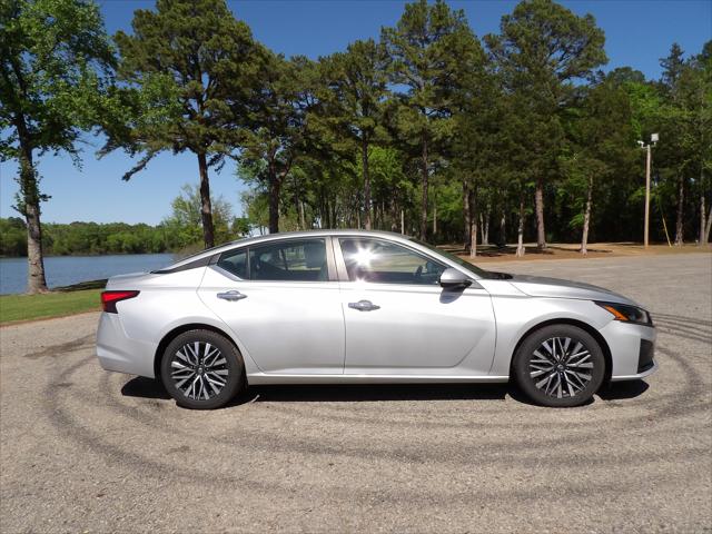 2023 Nissan Altima SV FWD