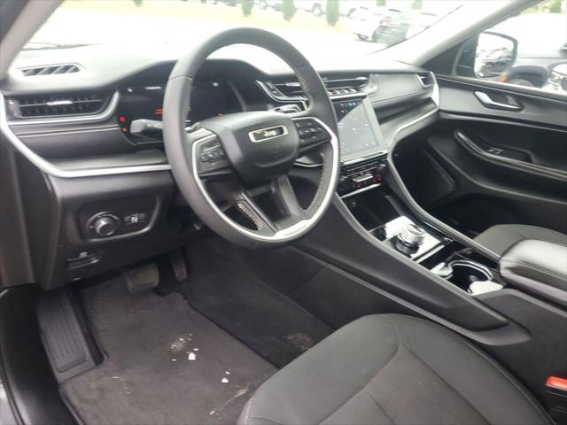 2023 Jeep Grand Cherokee L Laredo 4x4