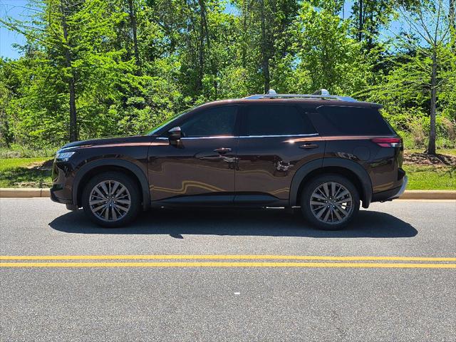 2022 Nissan Pathfinder SL 4WD