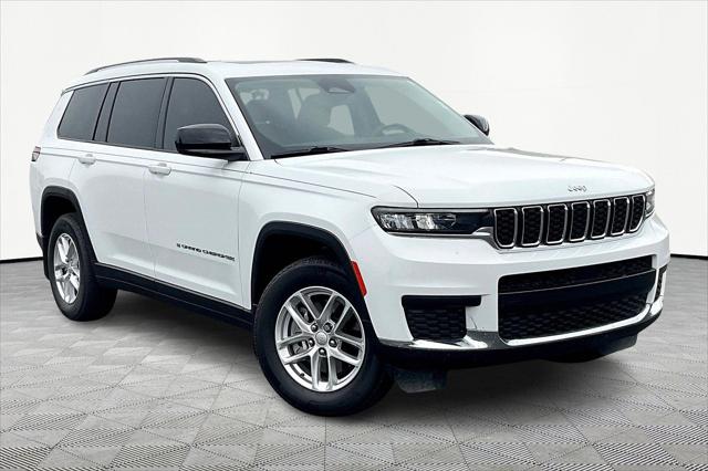 2023 Jeep Grand Cherokee L Laredo 4x2