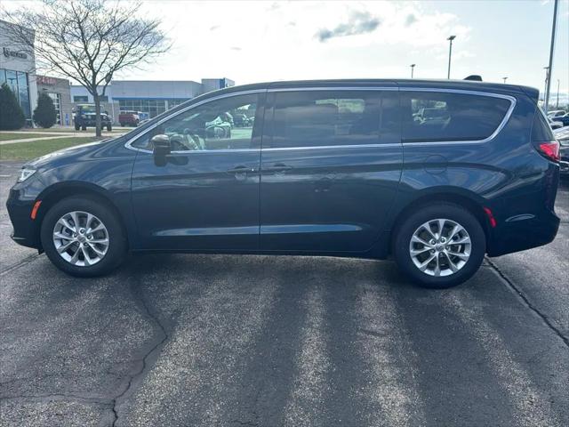 2025 Chrysler Pacifica PACIFICA SELECT AWD