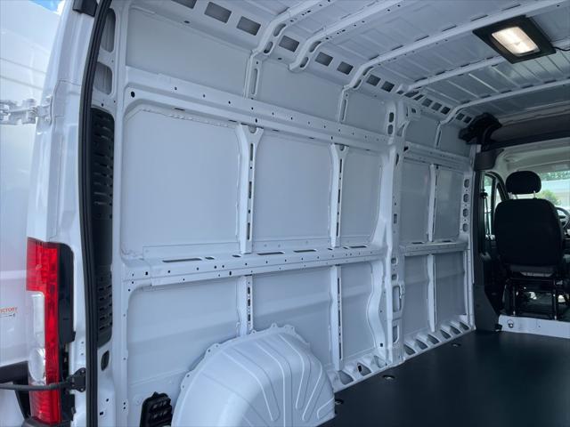 2025 Ram ProMaster 2500 Cargo Van Tradesman High Roof 159" WB w/Pass Seat