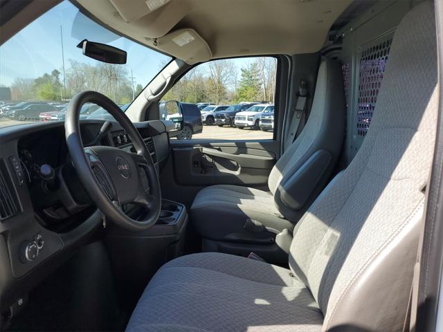 Used 2014 GMC Savana 1500 For Sale in Waterford Twp, MI