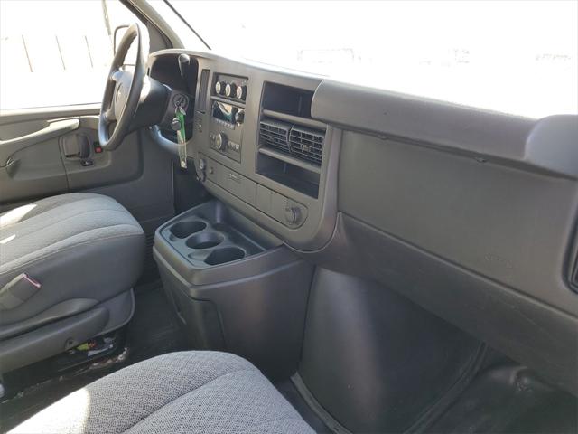 Used 2014 GMC Savana 1500 For Sale in Waterford Twp, MI