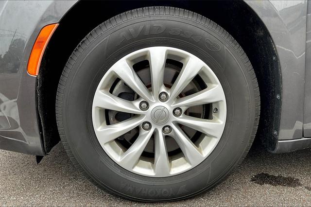 Used 2018 Chrysler Pacifica For Sale in Olive Branch, MS
