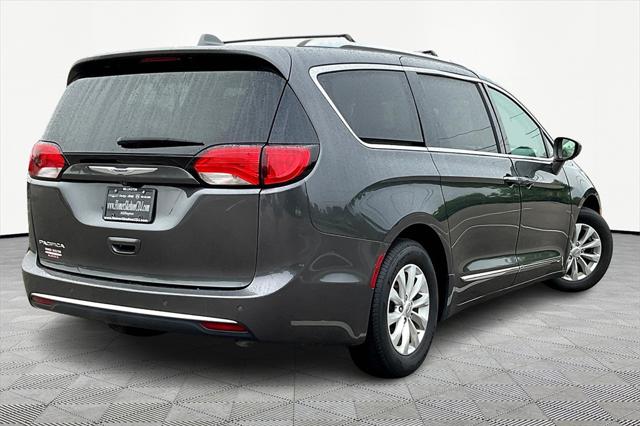 Used 2018 Chrysler Pacifica For Sale in Olive Branch, MS