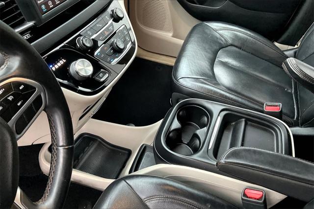 Used 2018 Chrysler Pacifica For Sale in Olive Branch, MS