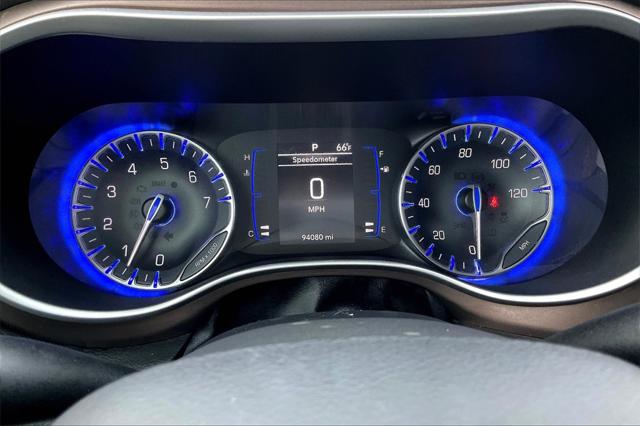 Used 2018 Chrysler Pacifica For Sale in Olive Branch, MS