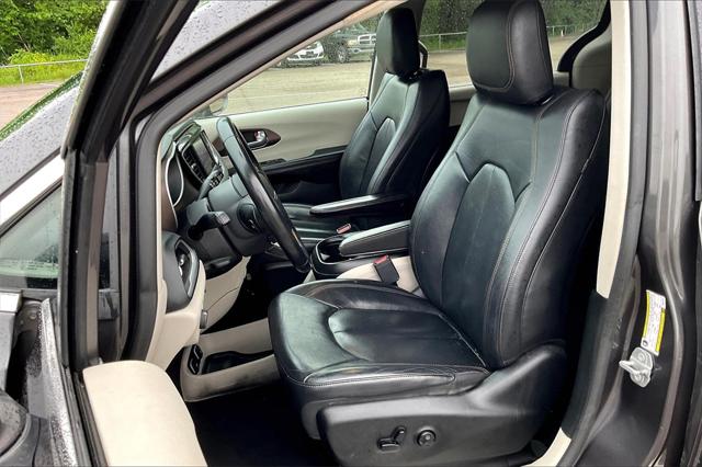 Used 2018 Chrysler Pacifica For Sale in Olive Branch, MS