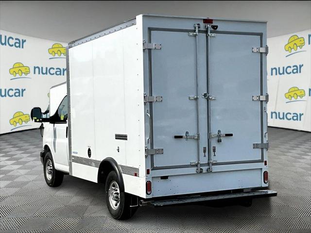 2025 Chevrolet Express Cutaway Work Van