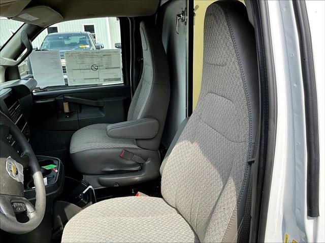 2025 Chevrolet Express Cutaway Work Van