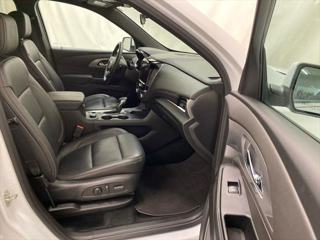 2023 Chevrolet Traverse AWD LT Leather