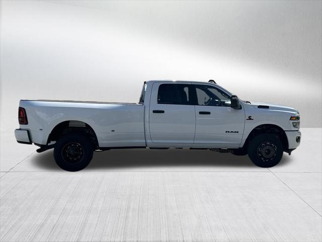 2025 RAM Ram 3500 RAM 3500 BIG HORN CREW CAB 4X4 8 BOX