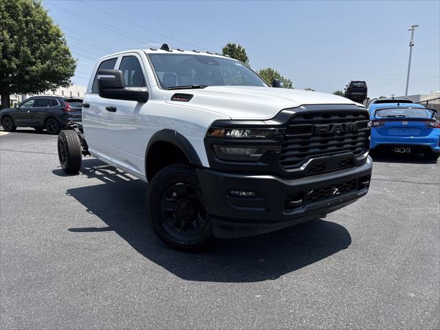2025 RAM Ram 3500 Chassis Cab RAM 3500 TRADESMAN CREW CAB CHASSIS 4X4 60 CA