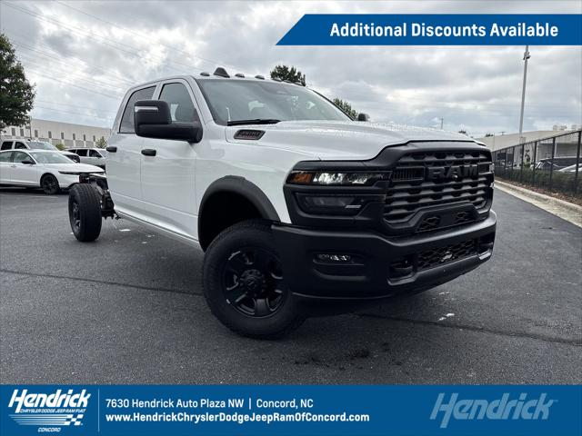 2025 RAM Ram 3500 Chassis Cab RAM 3500 TRADESMAN CREW CAB CHASSIS 4X4 60 CA