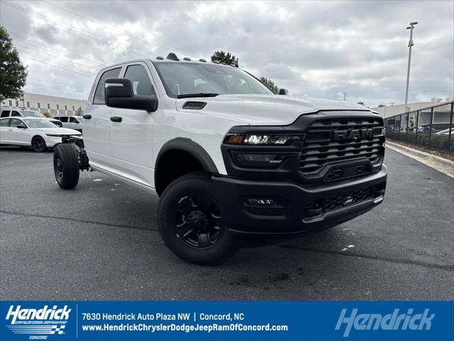 2025 RAM Ram 3500 Chassis Cab RAM 3500 TRADESMAN CREW CAB CHASSIS 4X4 60 CA