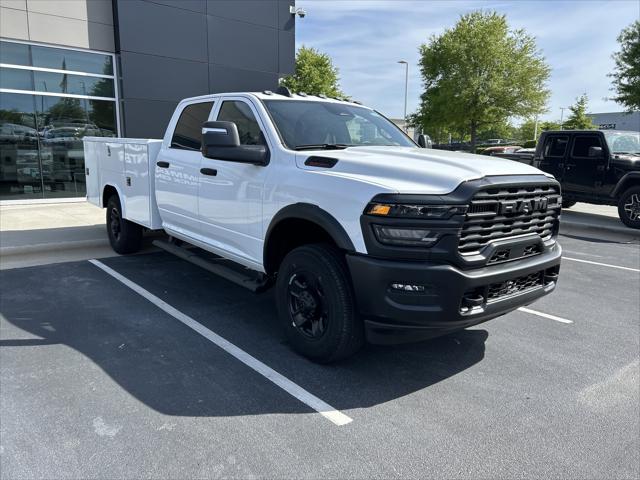 2025 RAM Ram 3500 Chassis Cab RAM 3500 TRADESMAN CREW CAB CHASSIS 4X4 60 CA