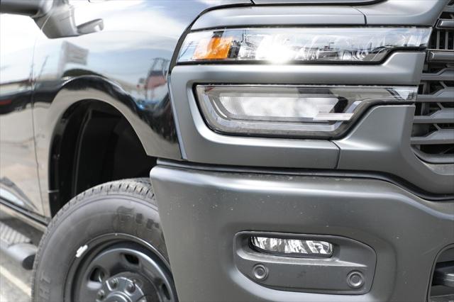 2025 RAM Ram 2500 RAM 2500 TRADESMAN CREW CAB 4X4 64 BOX