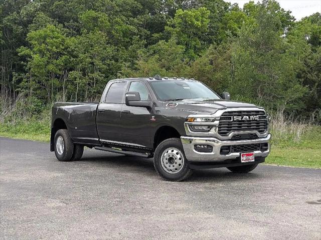2025 RAM Ram 3500 RAM 3500 TRADESMAN CREW CAB 4X4 8 BOX