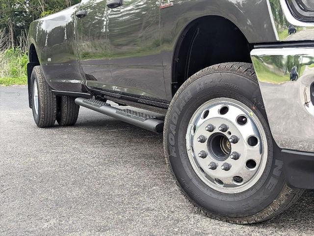 2025 RAM Ram 3500 RAM 3500 TRADESMAN CREW CAB 4X4 8 BOX