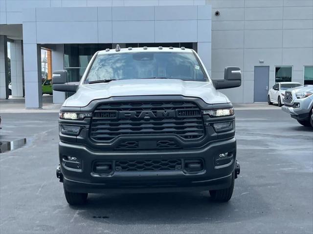 2025 RAM Ram 3500 RAM 3500 TRADESMAN CREW CAB 4X4 8 BOX