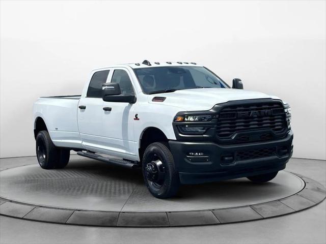 2025 RAM Ram 3500 RAM 3500 TRADESMAN CREW CAB 4X4 8 BOX