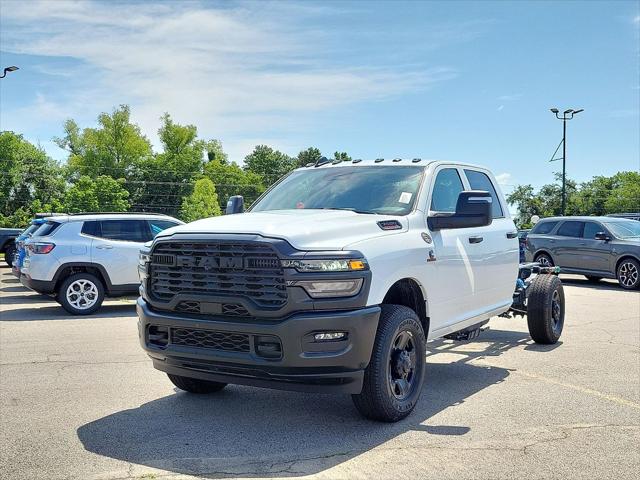 2025 RAM Ram 3500 Chassis Cab RAM 3500 TRADESMAN CREW CAB CHASSIS 4X4 60 CA