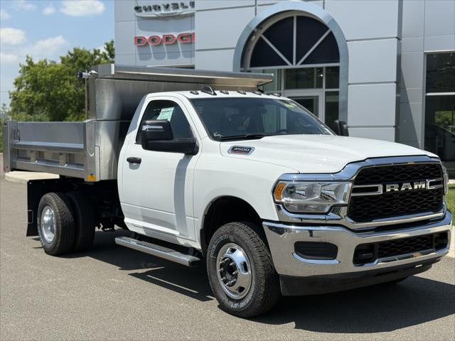 2024 RAM Ram 3500 Chassis Cab RAM 3500 TRADESMAN CHASSIS REGULAR CAB 4X4 60 CA