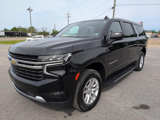 2023 Chevrolet Suburban 2WD LT