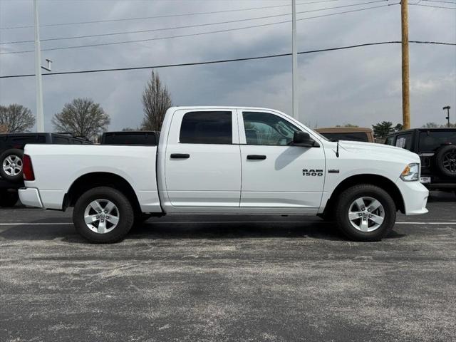 2017 RAM 1500 Express Crew Cab 4x4 57 Box