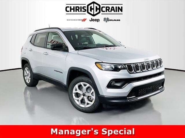 2025 Jeep Compass COMPASS LATITUDE 4X4