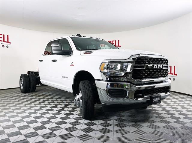 2024 RAM Ram 3500 Chassis Cab RAM 3500 SLT CREW CAB CHASSIS 4X4 60 CA