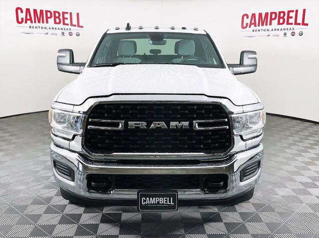 2024 RAM Ram 3500 Chassis Cab RAM 3500 SLT CREW CAB CHASSIS 4X4 60 CA