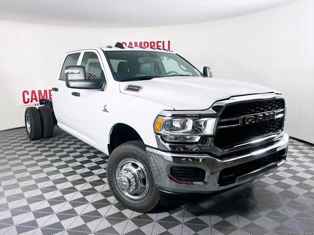 2024 RAM Ram 3500 Chassis Cab RAM 3500 TRADESMAN CREW CAB CHASSIS 4X4 60 CA