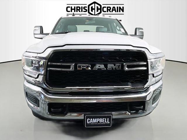 2024 RAM Ram 3500 Chassis Cab RAM 3500 TRADESMAN CREW CAB CHASSIS 4X4 60 CA