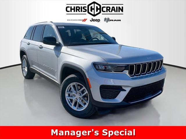 2025 Jeep Grand Cherokee GRAND CHEROKEE LAREDO X 4X4