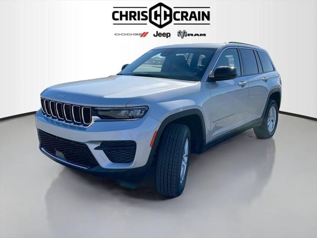 2025 Jeep Grand Cherokee GRAND CHEROKEE LAREDO X 4X4