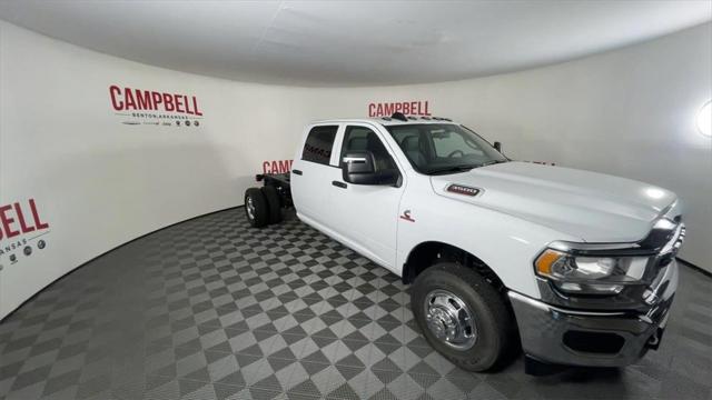 2024 RAM Ram 3500 Chassis Cab RAM 3500 TRADESMAN CREW CAB CHASSIS 4X4 60 CA