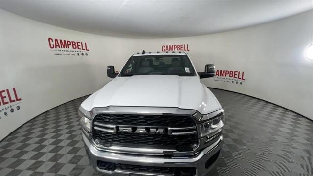 2024 RAM Ram 3500 Chassis Cab RAM 3500 TRADESMAN CREW CAB CHASSIS 4X4 60 CA