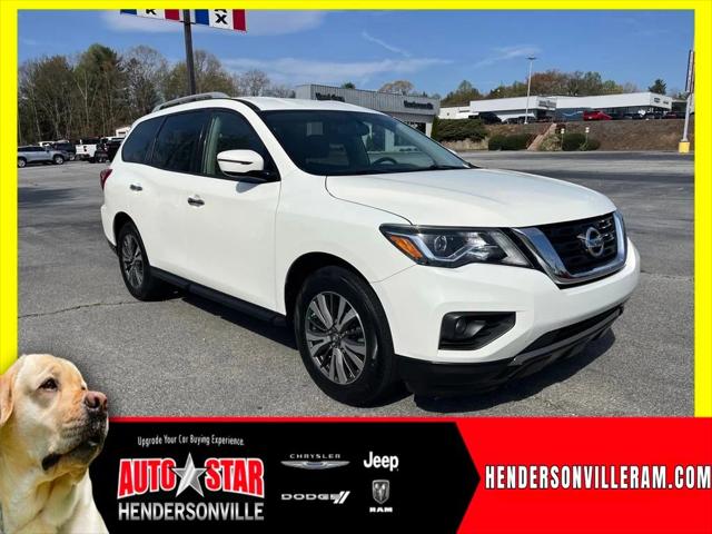 2017 Nissan Pathfinder SV