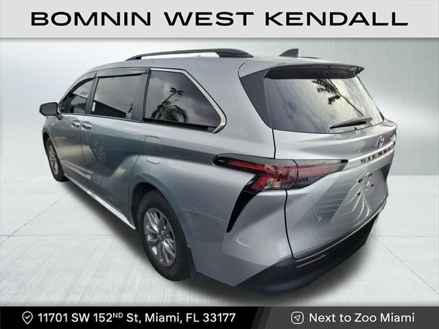 2024 Toyota Sienna XLE