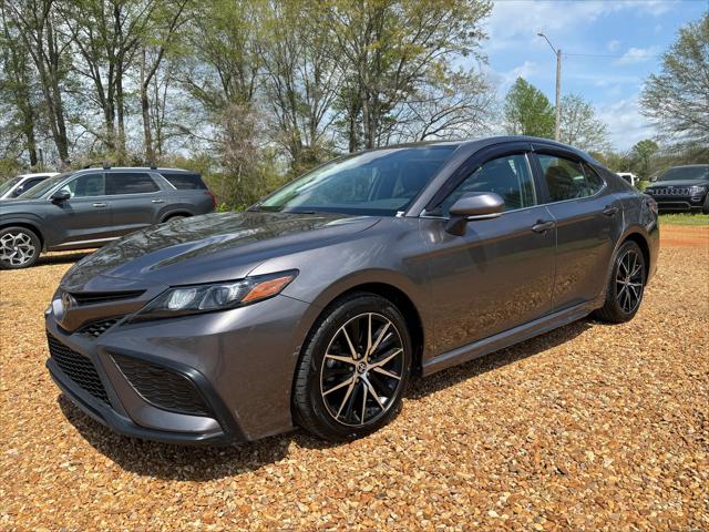 2022 Toyota Camry SE AWD